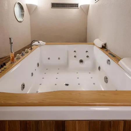 Sforza 57 - Romantic Escape With Jacuzzi * ميلان